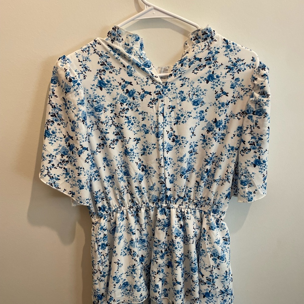 SHEIN Blue Floral Ruffle Top - Picture 8 of 9